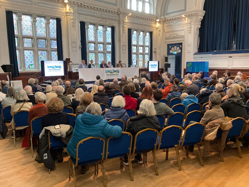 Floods public meeting